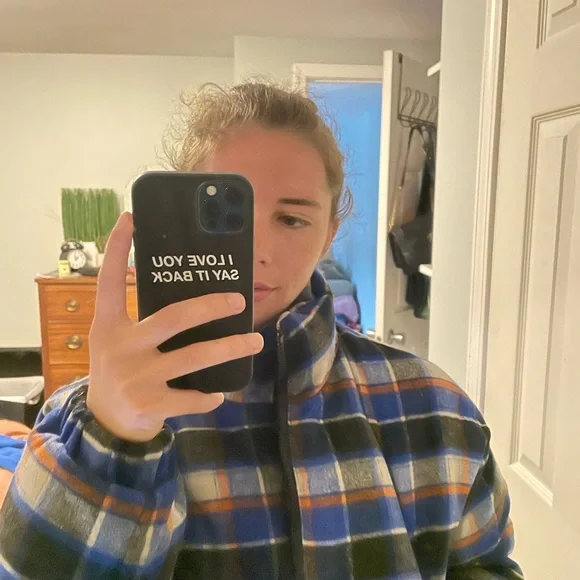 NWOT Urban Outfitters cropped puffer jacket - Picture 3 of 8